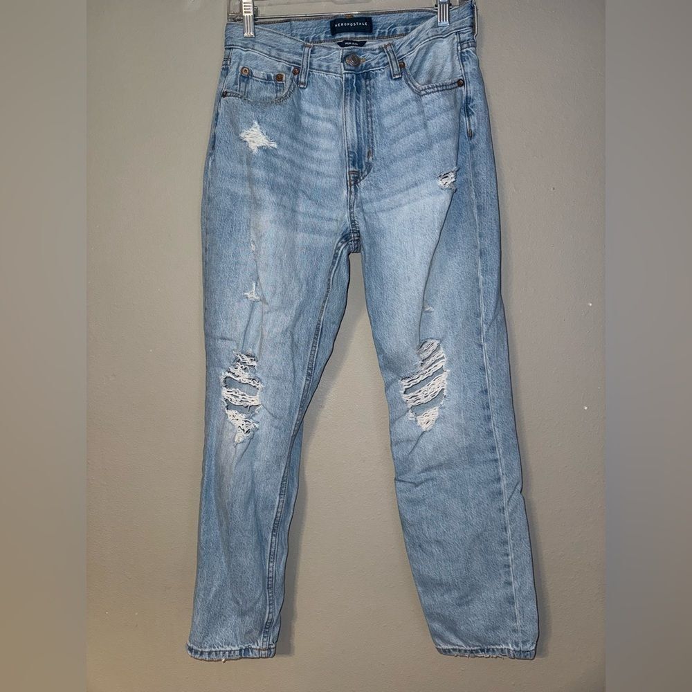 Aeropostale Light wash High rise Distressed Mom Jeans size 4 #719